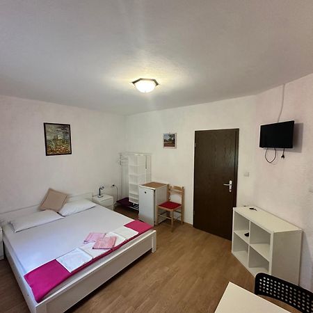 Rooms Anita Sibinj Sibinj Krmpotski Ngoại thất bức ảnh