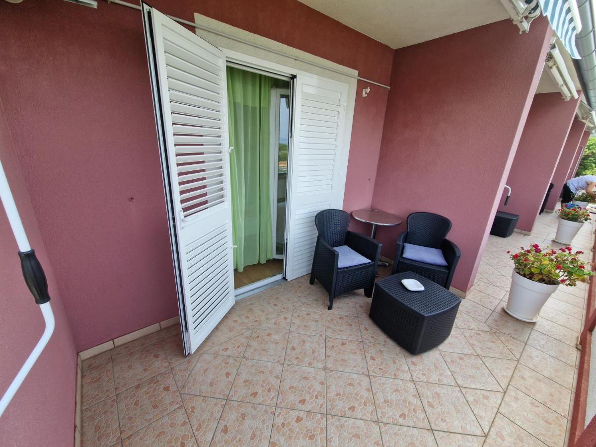 Rooms Anita Sibinj Sibinj Krmpotski Ngoại thất bức ảnh