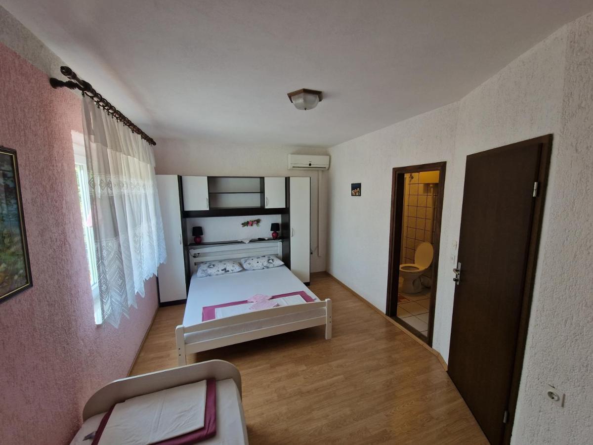 Rooms Anita Sibinj Sibinj Krmpotski Ngoại thất bức ảnh