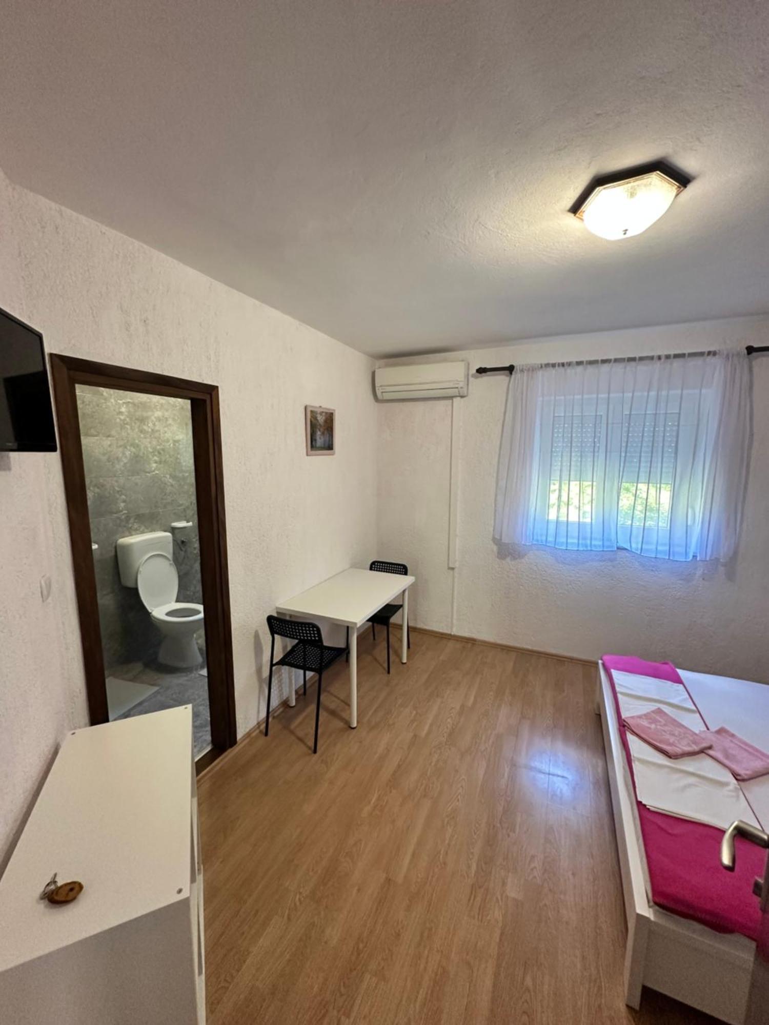 Rooms Anita Sibinj Sibinj Krmpotski Ngoại thất bức ảnh
